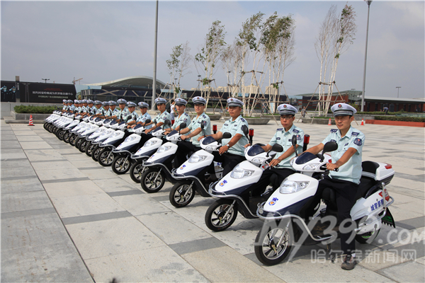 　　南崗首批街路巡保員。