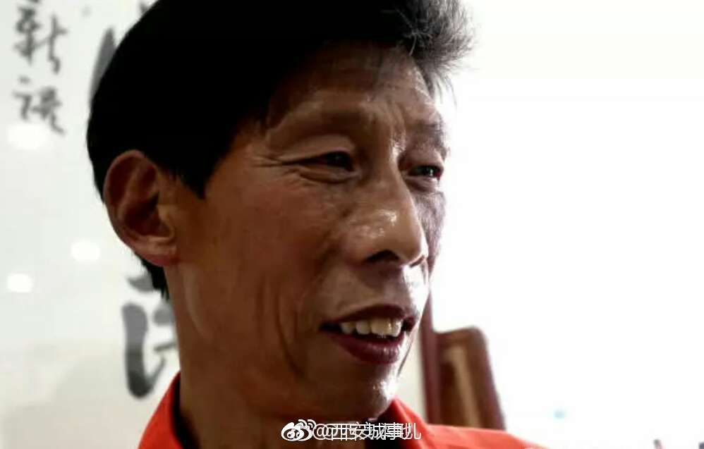 西安驚現“掃地僧” 34年創作上萬幅“手指畫”