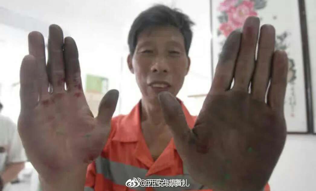 西安驚現“掃地僧” 34年創作上萬幅“手指畫”
