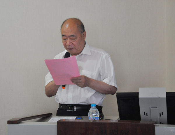 北京市洗染行業(yè)協(xié)會會長汪學(xué)仁先生